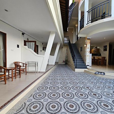 Tegalsari Guest House Canggu エクステリア 写真