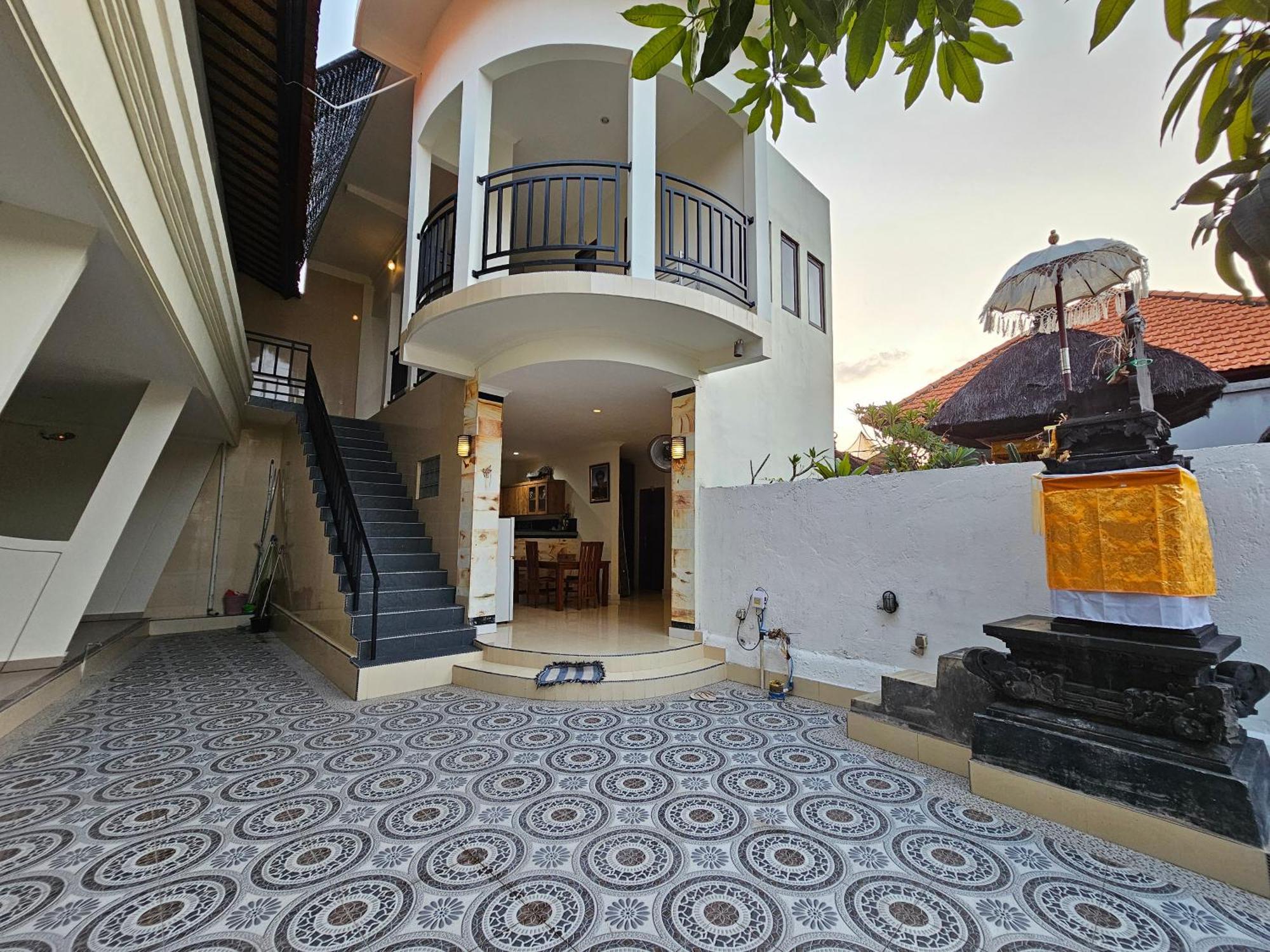Tegalsari Guest House Canggu エクステリア 写真
