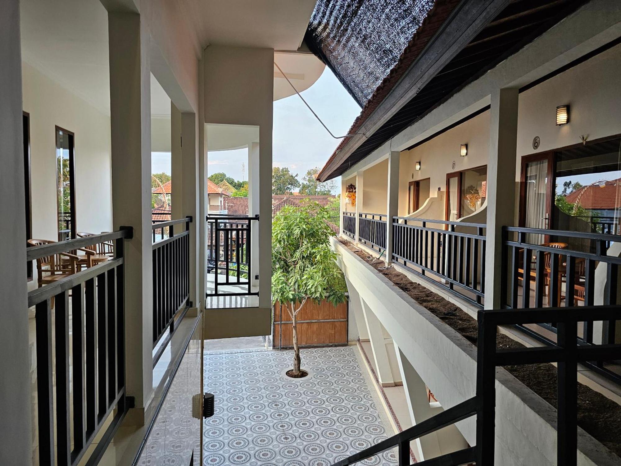 Tegalsari Guest House Canggu エクステリア 写真