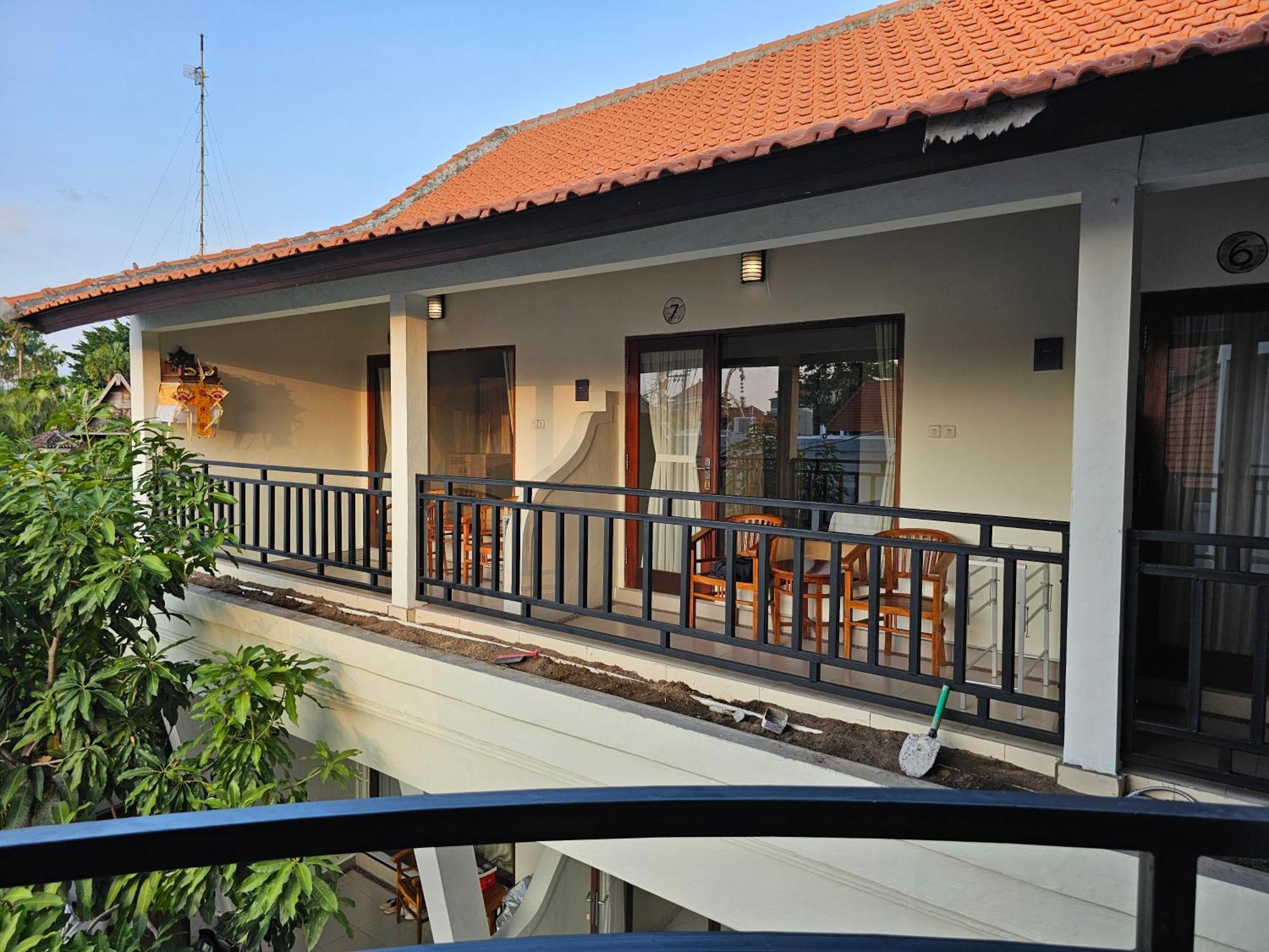 Tegalsari Guest House Canggu エクステリア 写真